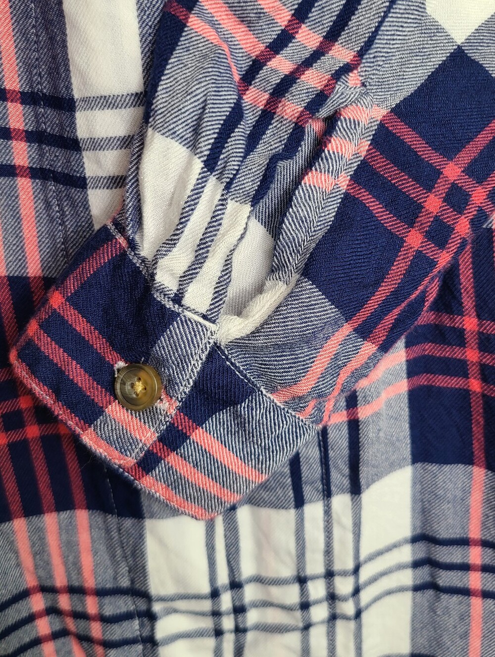 C&C California Red White and Blue Plaid Popover Tunic Top Rayon Patriotic Medium - Picture 7 of 11
